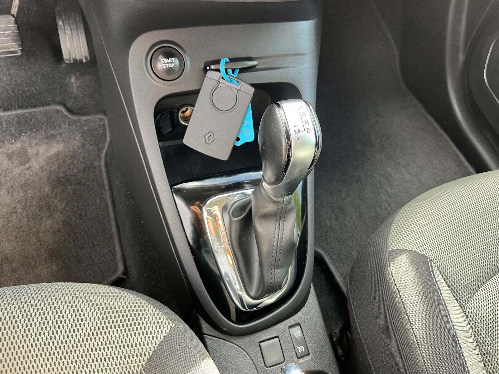 Orange Renault Captur fra 2016