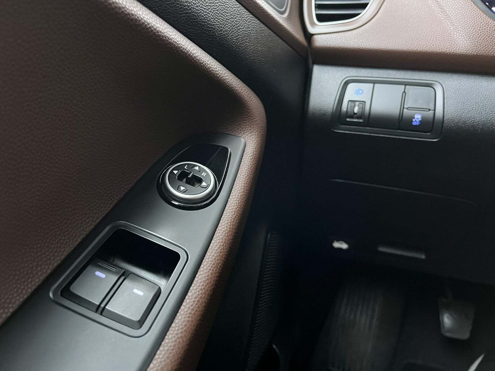 Grå Hyundai i20 fra 2017