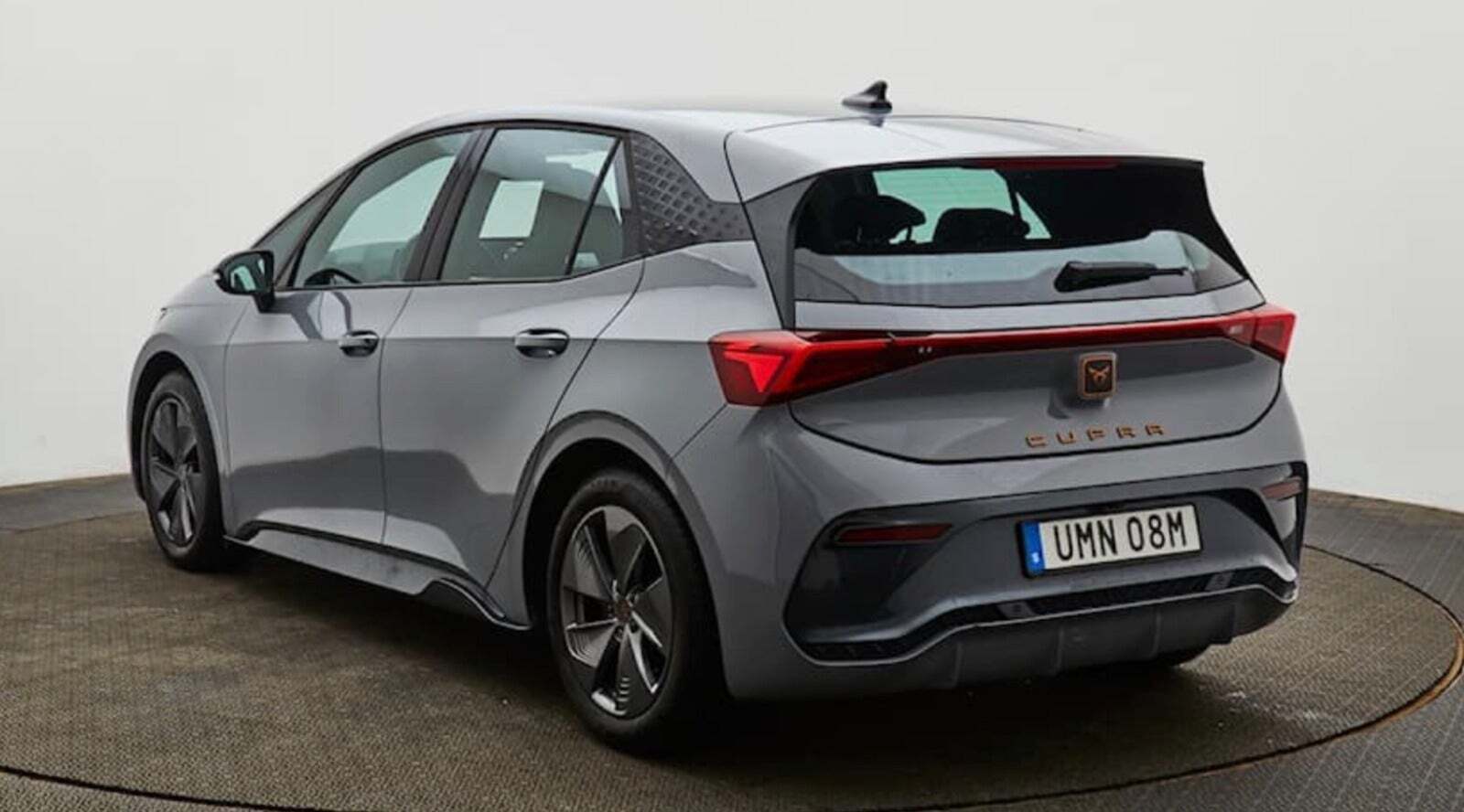 Grå Cupra Born fra 2024