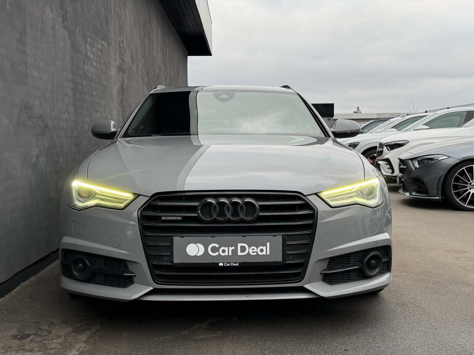 Audi A6 3,0 TDi 326 S-line Competition Avant quattro Tiptr.