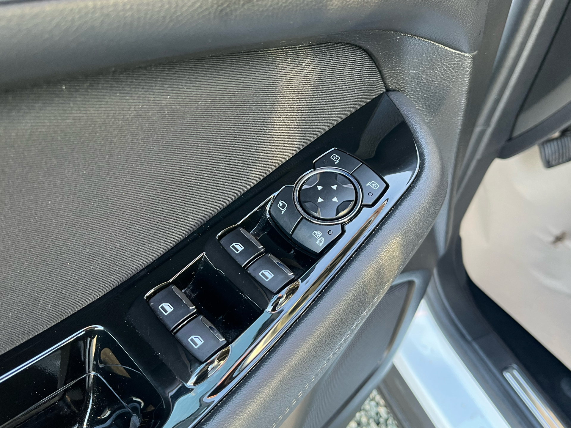 Hvid Ford S-MAX fra 2018