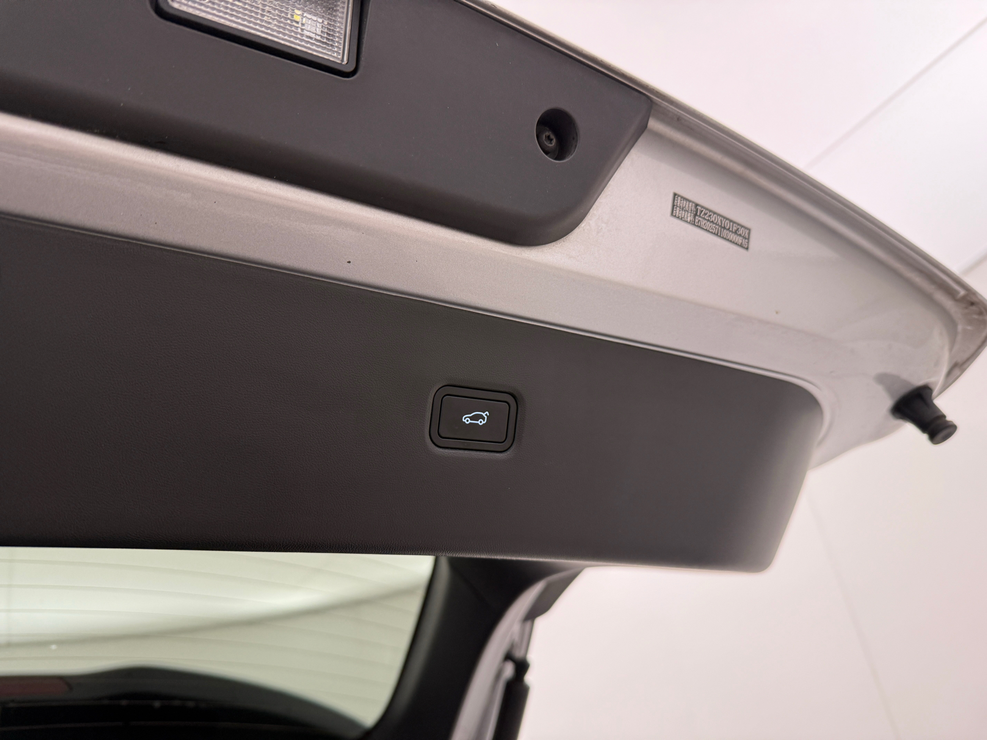 Sølv Xpeng G6 fra 2024