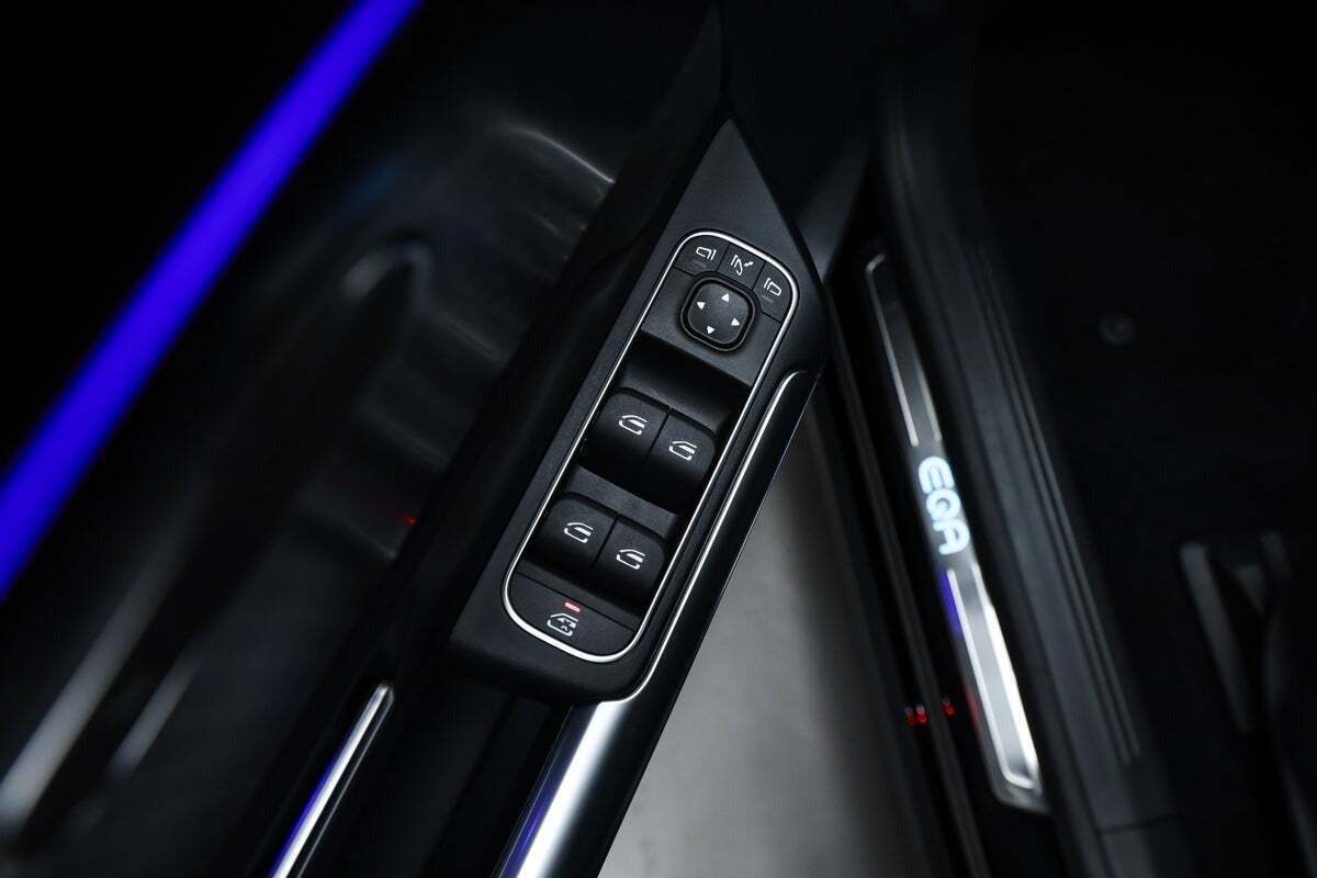 Sort Mercedes EQA250+ fra 2024