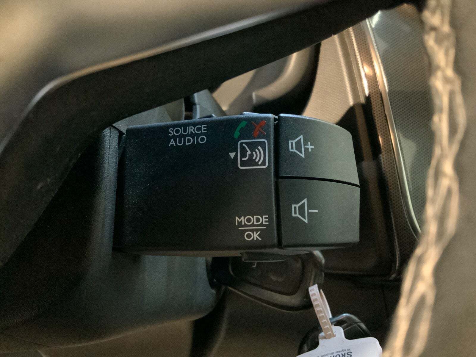 Grå Dacia Logan Stepway fra 2020