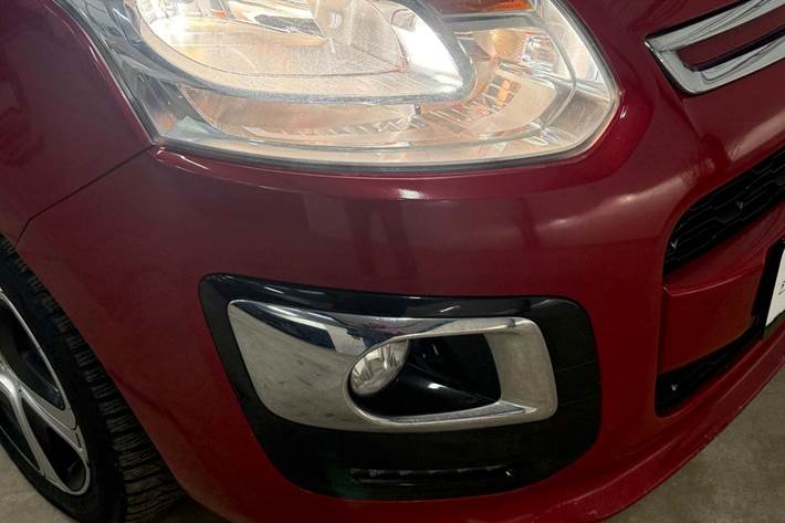 Rød Citroën C3 Picasso fra 2016