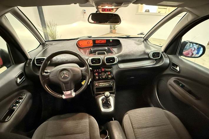 Rød Citroën C3 Picasso fra 2016