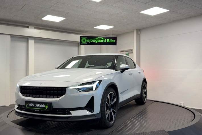 Sølv Polestar 2 fra 2023 set udefra