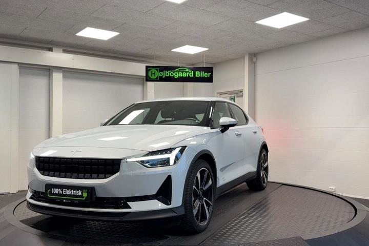 Sølv Polestar 2 fra 2023 set udefra