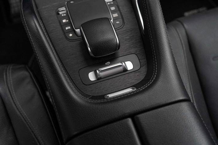 Sølv Mercedes GLE350 de fra 2021