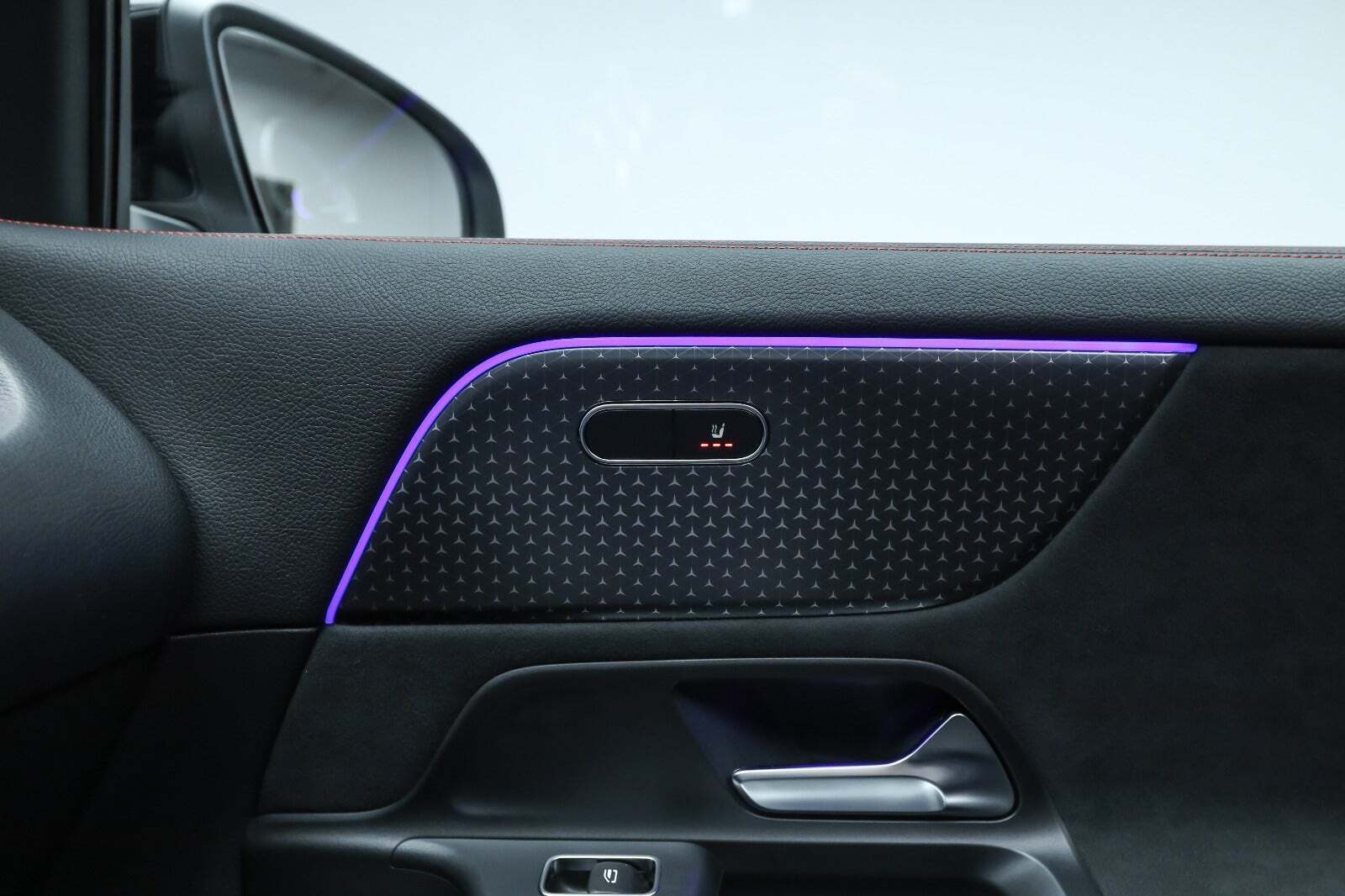 Sort Mercedes EQA250+ fra 2025