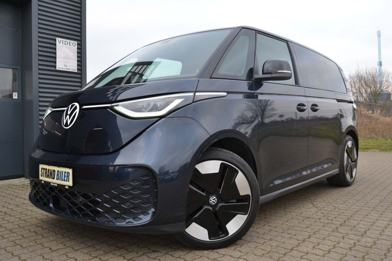 Blå VW ID.Buzz fra 2023