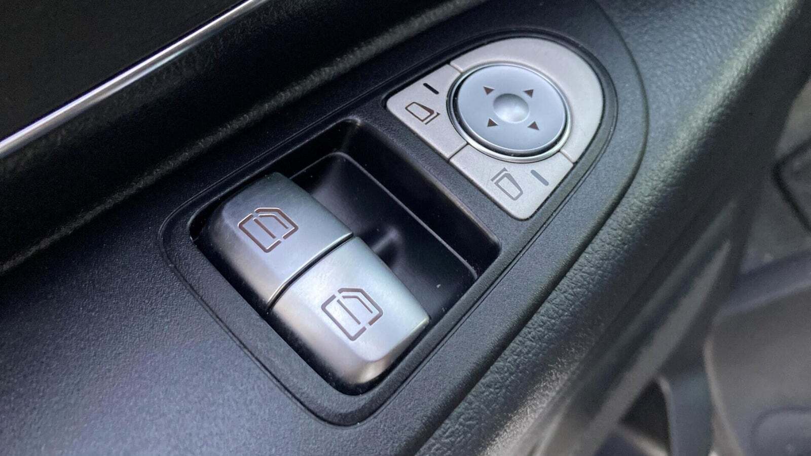 Hvid Mercedes eVito 112 fra 2022