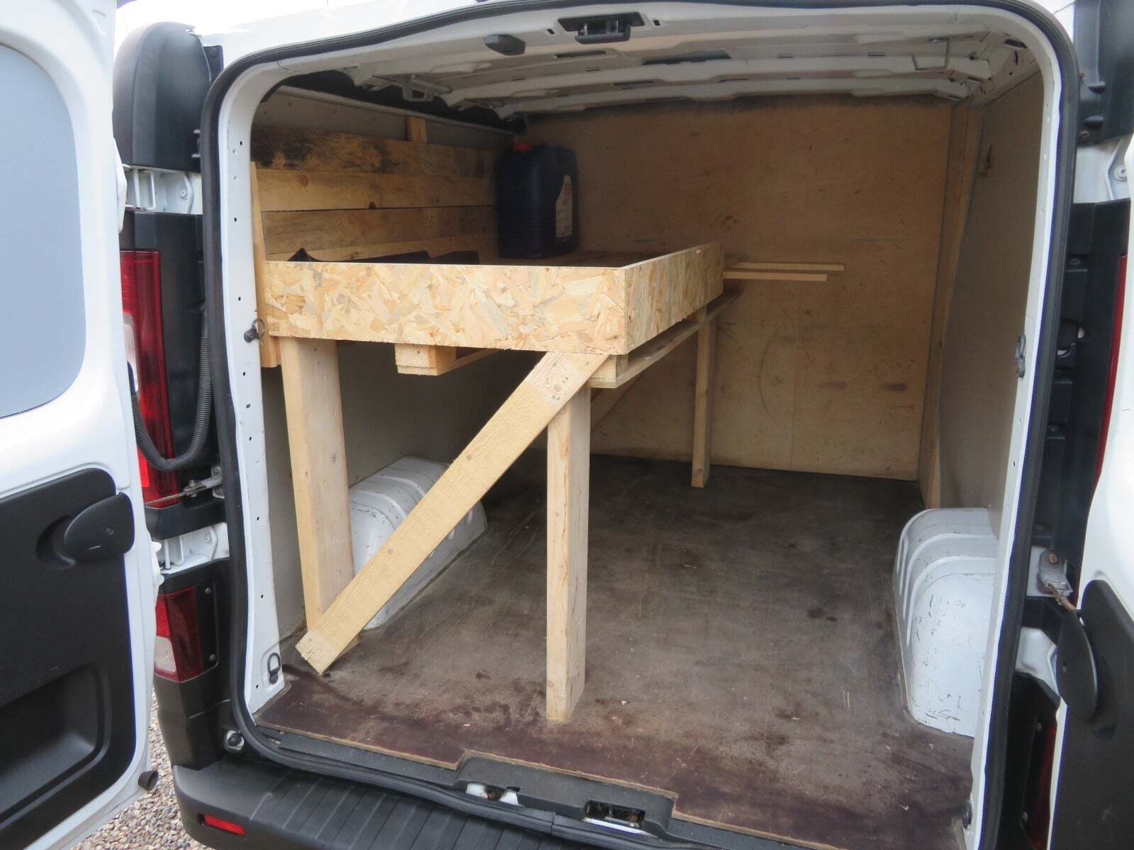 Hvid Renault Trafic T29 fra 2018