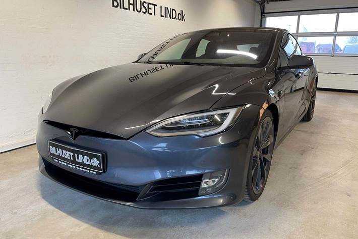 Grå Tesla Model S fra 2020