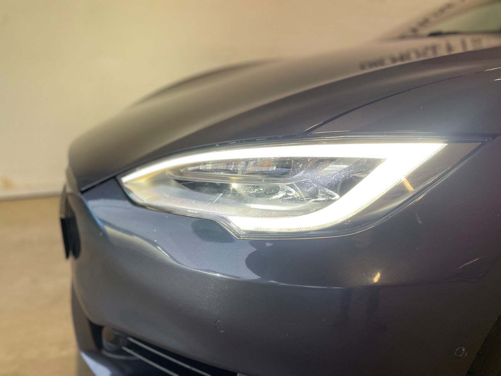 Tesla Model S Standard Range AWD