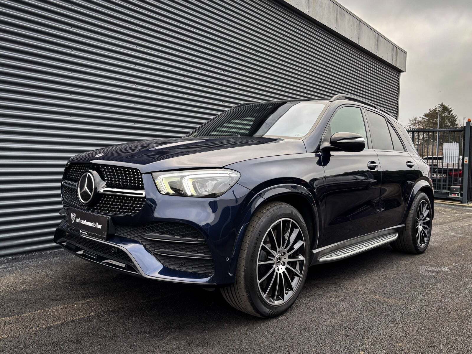 Blå Mercedes GLE350 de fra 2022