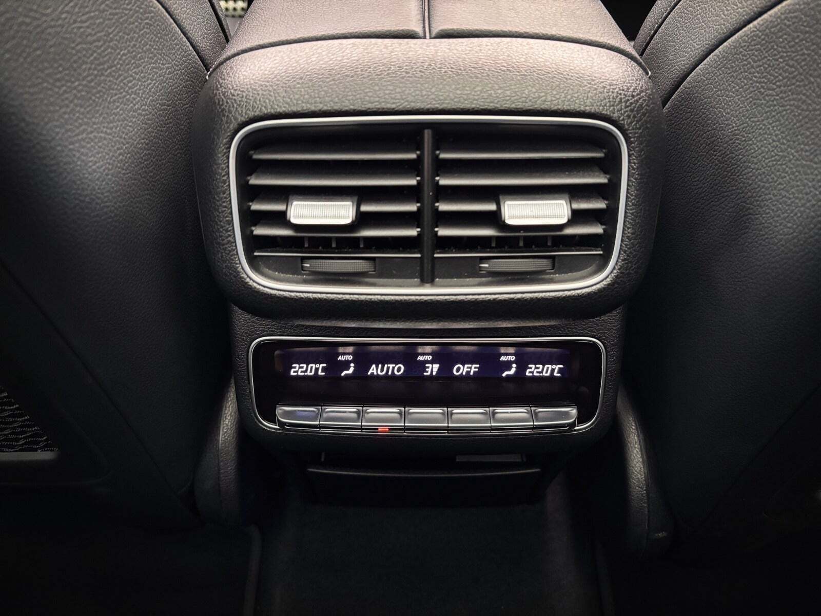 Blå Mercedes GLE350 de fra 2022