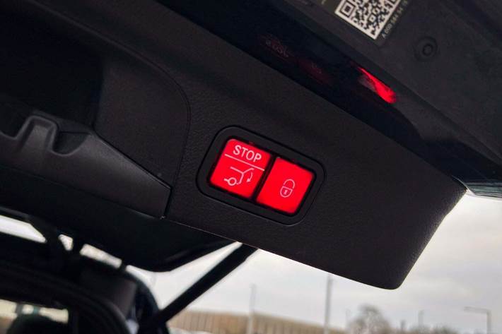 Blå Mercedes GLE350 de fra 2022