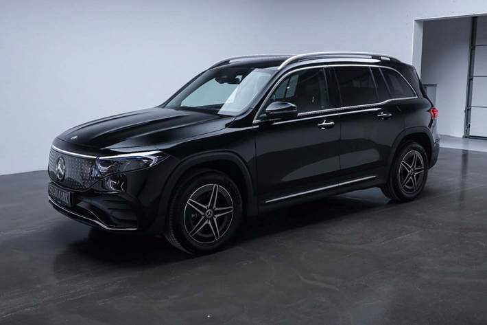 Sort Mercedes EQB250+ fra 2025