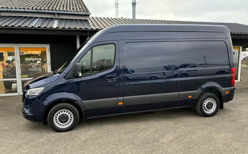 Mercedes Sprinter 215 2,0 CDi A2 Kassevogn aut. FWD