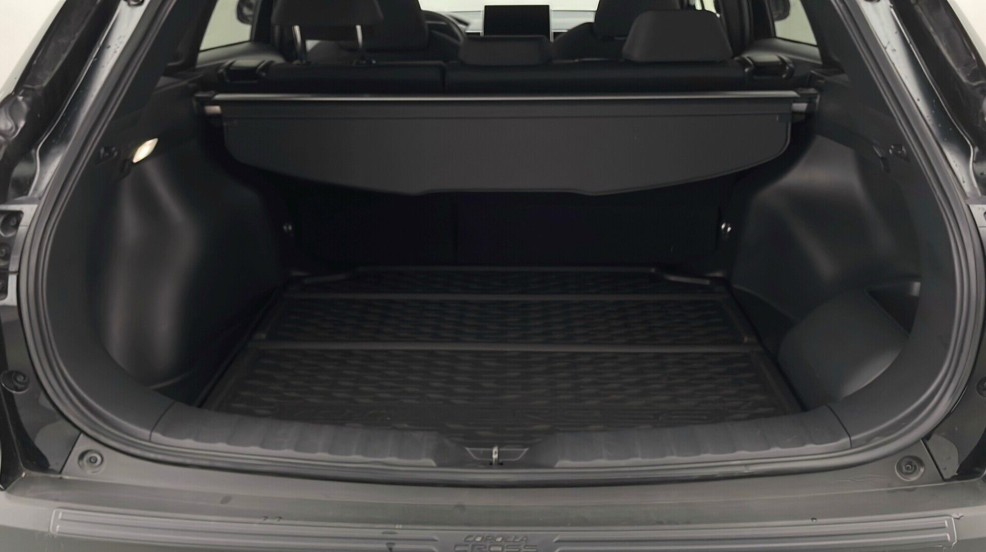 Sort Toyota Corolla Cross fra 2024