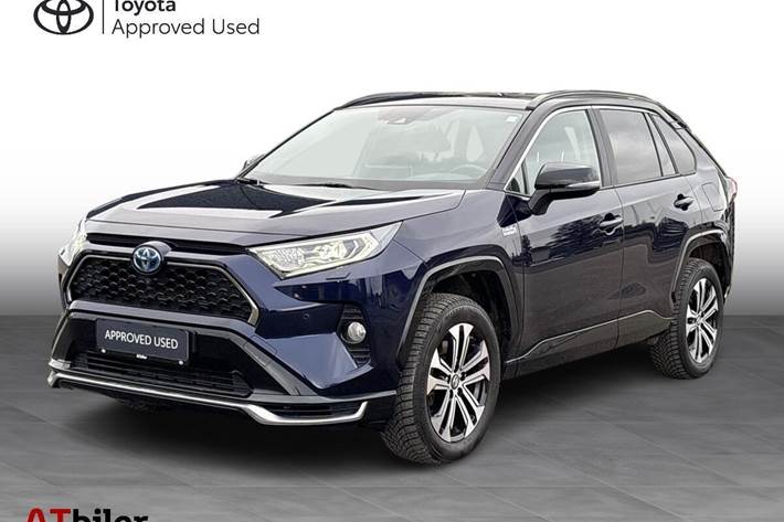 Blå Toyota RAV4 Plug-in fra 2021 set udefra