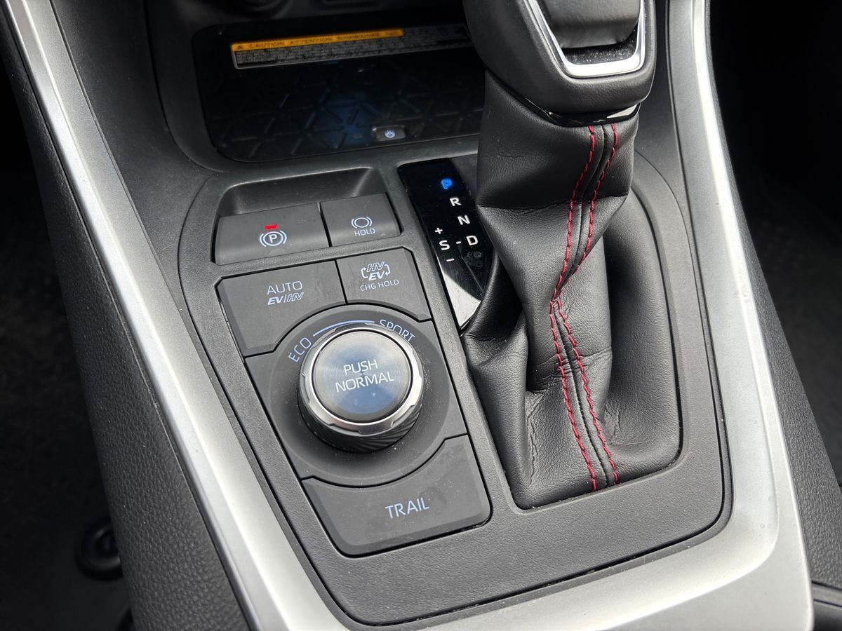 Blå Toyota RAV4 Plug-in fra 2021