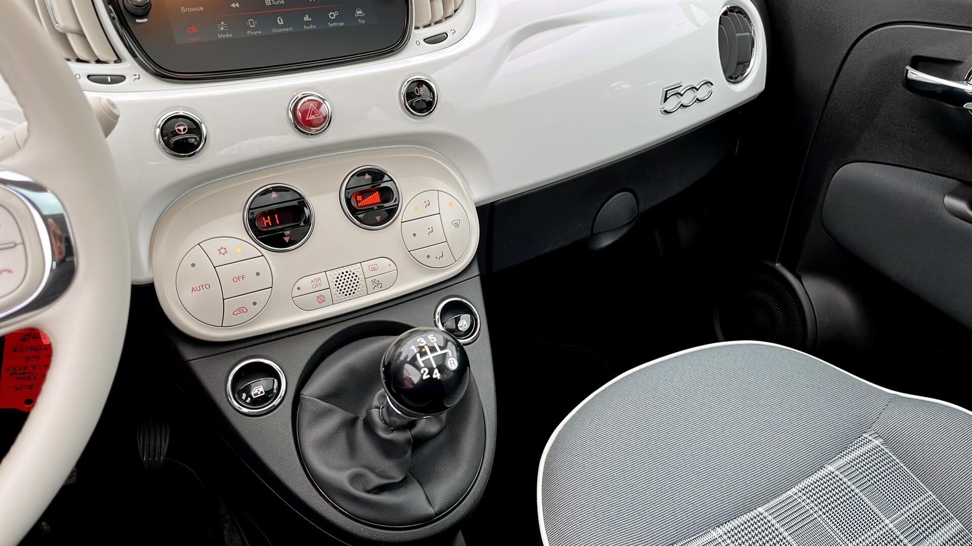 Hvid Fiat 500 fra 2019