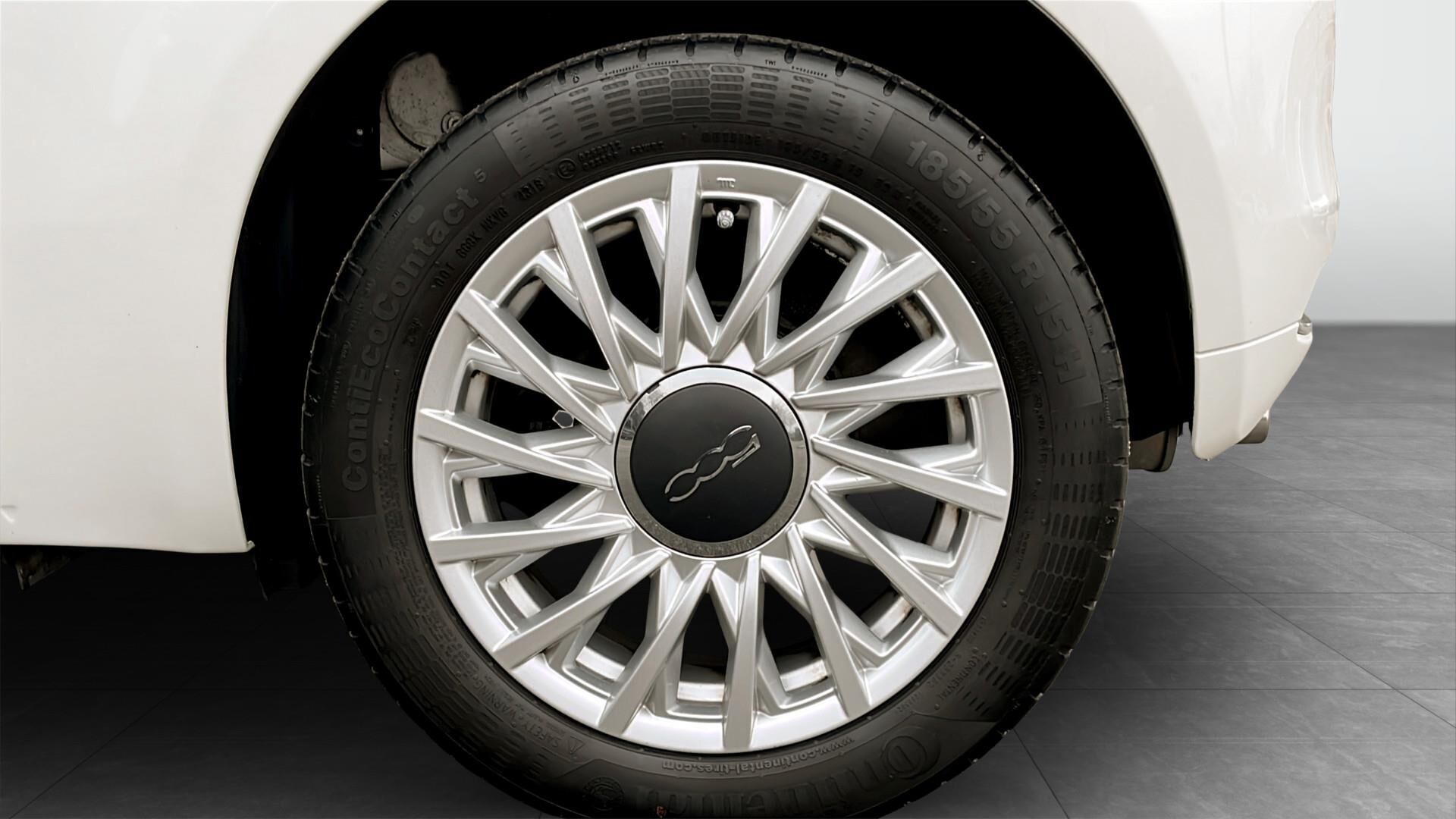 Hvid Fiat 500 fra 2019