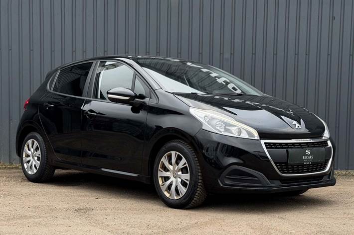 Sort Peugeot 208 fra 2019 set udefra