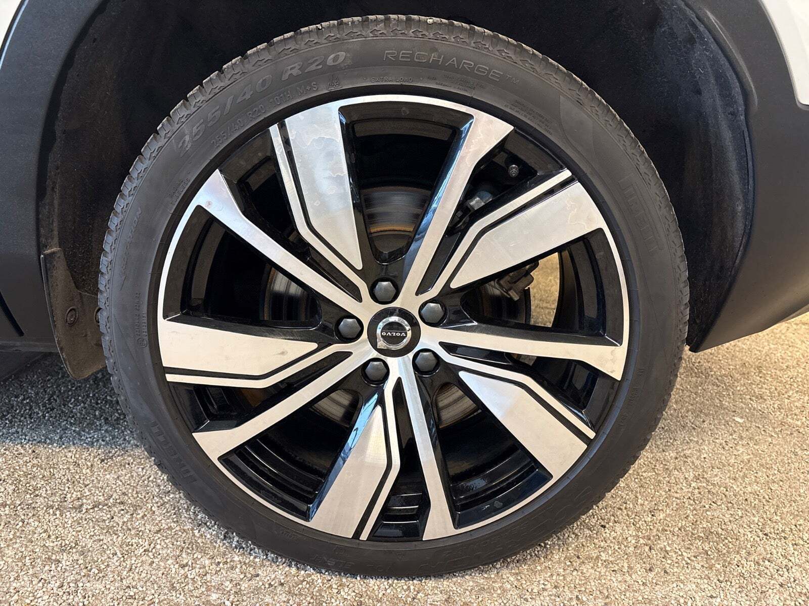 Hvid Volvo XC40 fra 2022