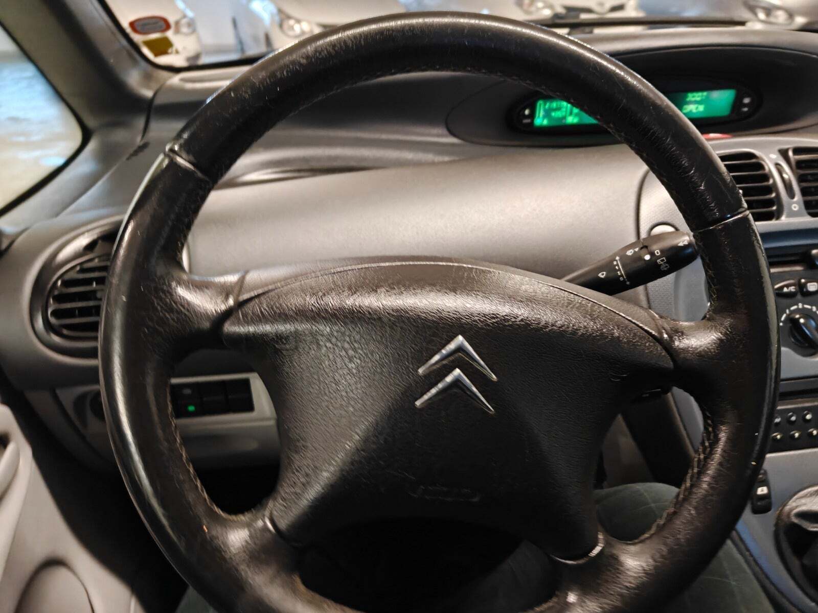 Gul Citroën Xsara Picasso fra 2007