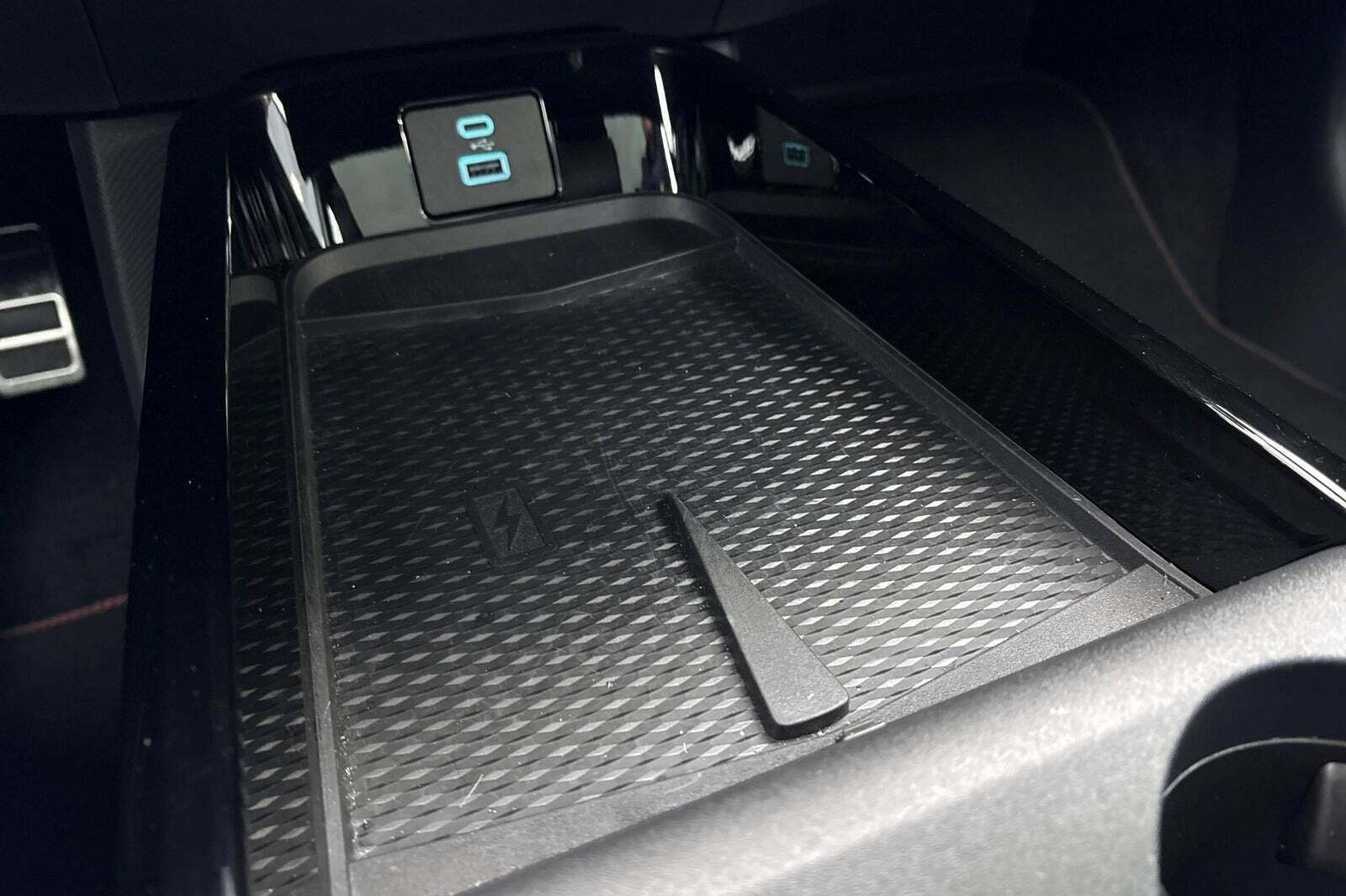 Hvid Ford Mustang Mach-E fra 2023