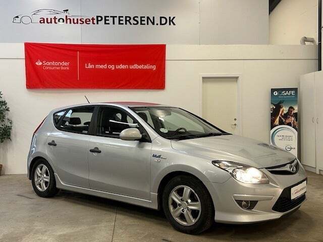 Sølv Hyundai i30 fra 2011