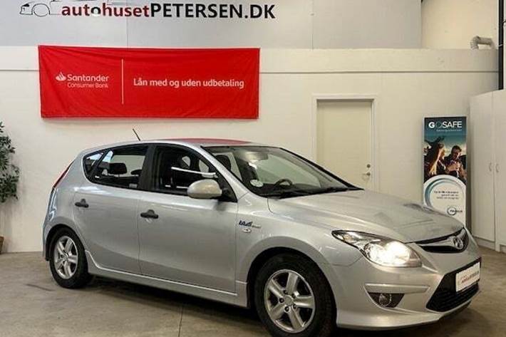 Sølv Hyundai i30 fra 2011
