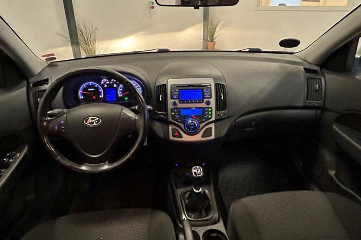 Sølv Hyundai i30 fra 2011