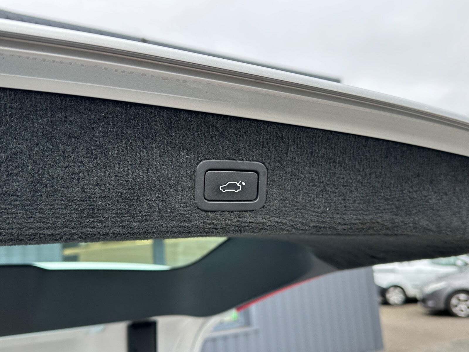 Sølv Volvo V70 fra 2016