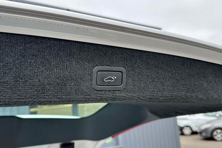 Sølv Volvo V70 fra 2016