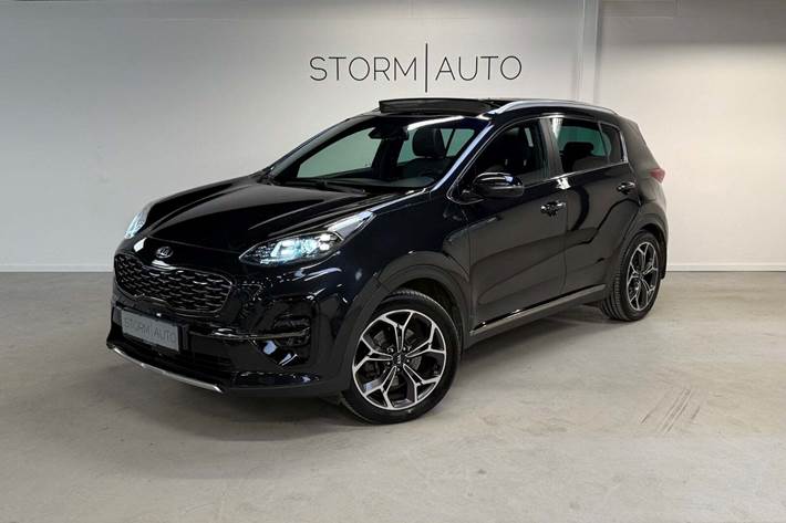 Sort Kia Sportage fra 2020 set udefra