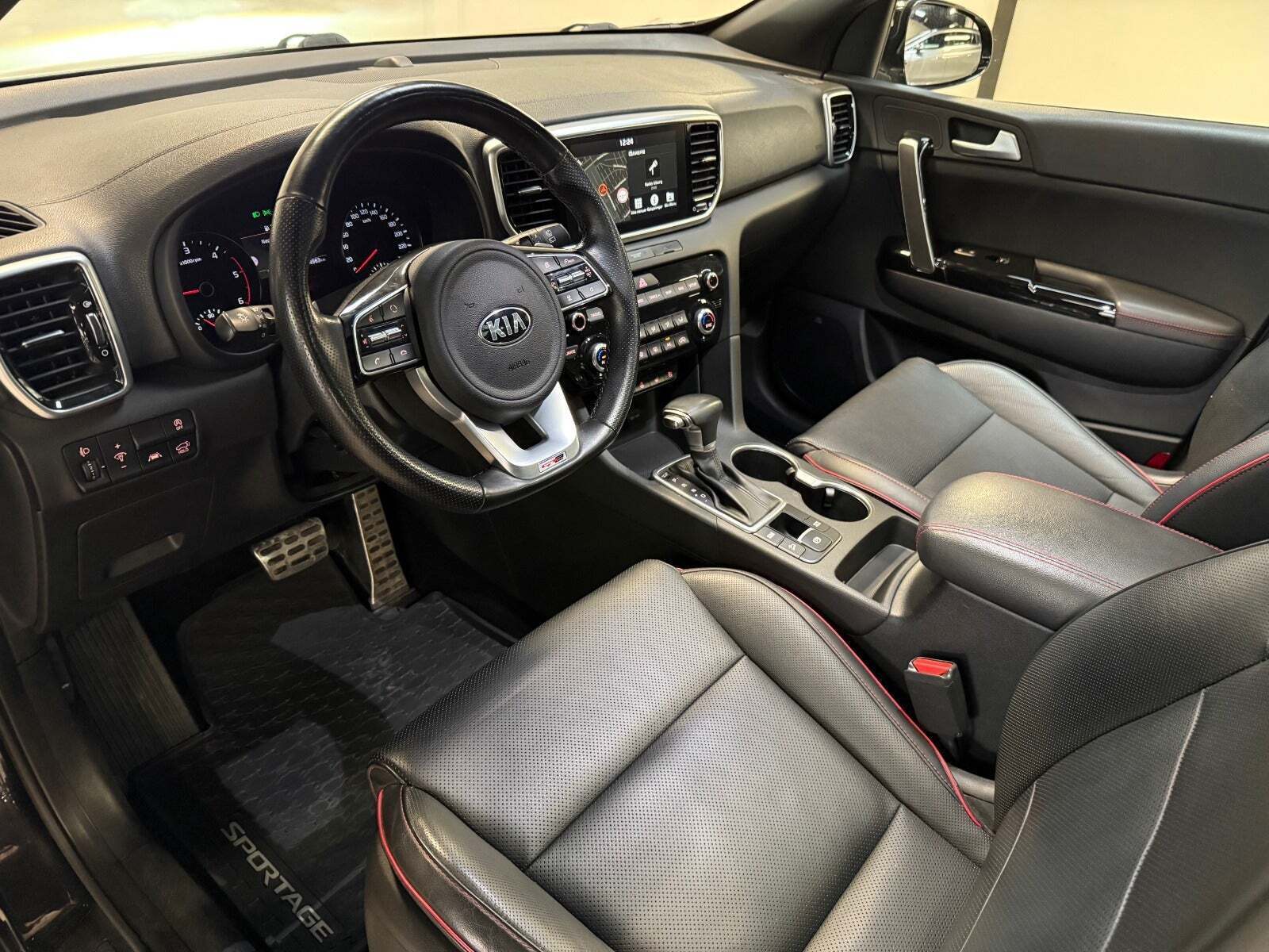 Sort Kia Sportage fra 2020