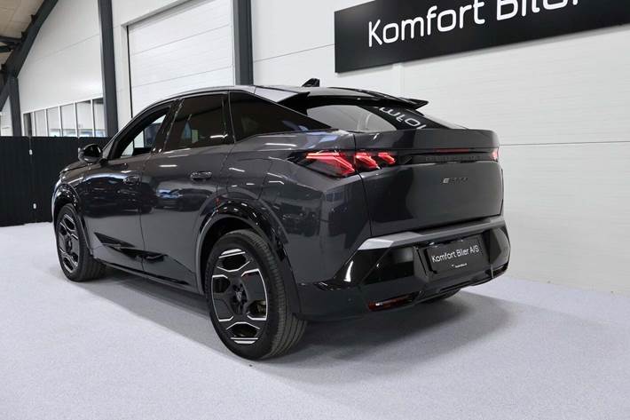 Grå Peugeot e-3008 fra 2024