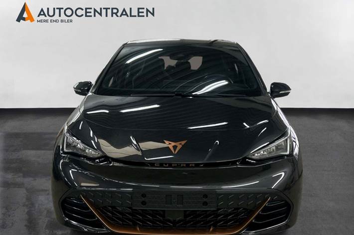 Grå Cupra Born fra 2023