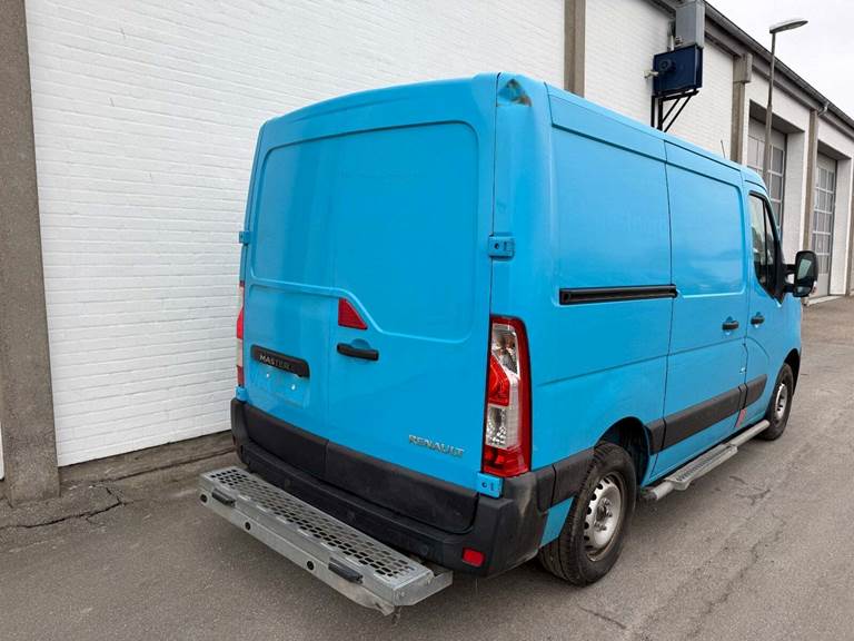 Renault Master IV T33 2,3 dCi 150 L1H1 Kassevogn aut.