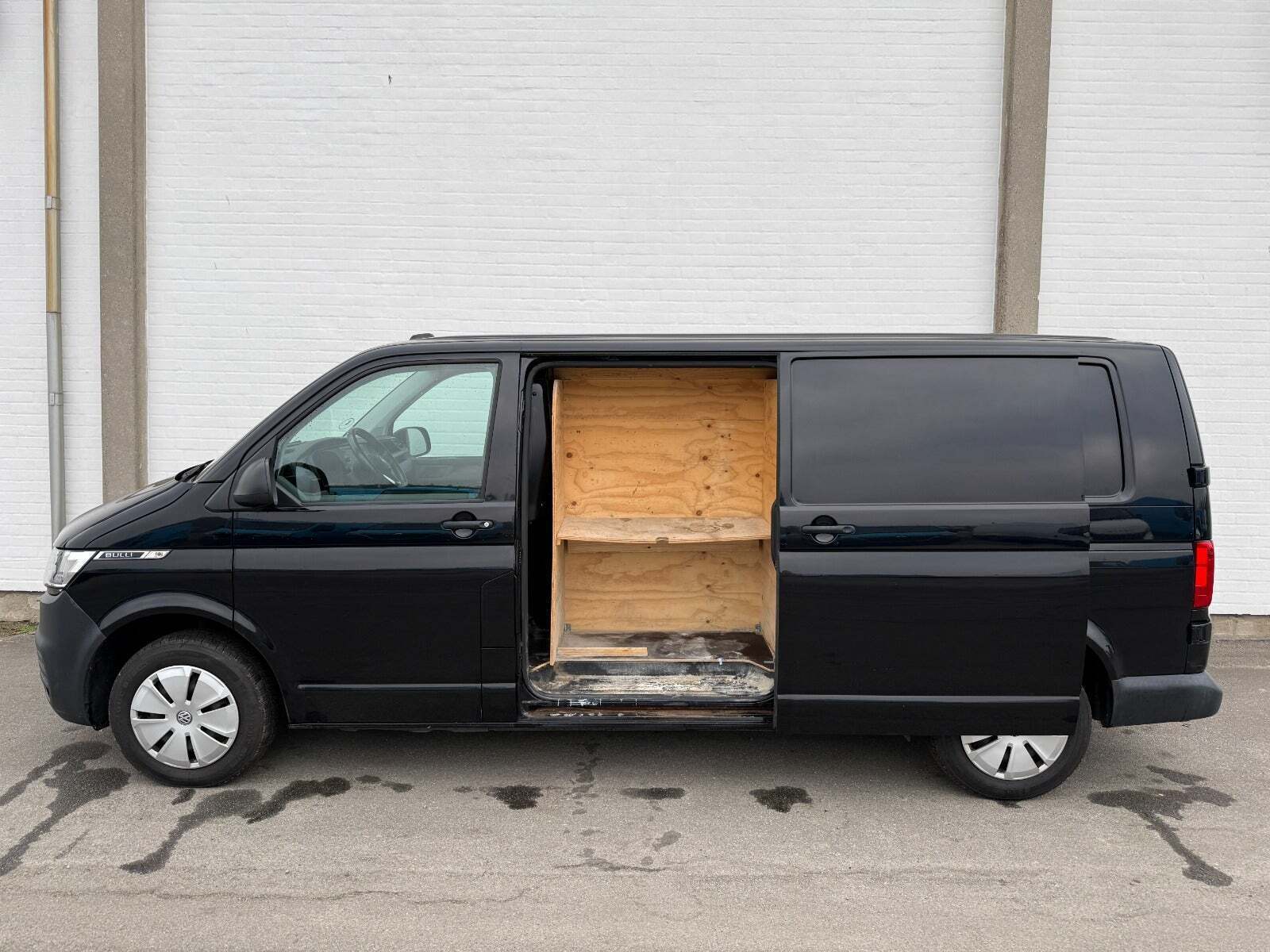 VW Transporter 2,0 TDi 150 Kassevogn lang