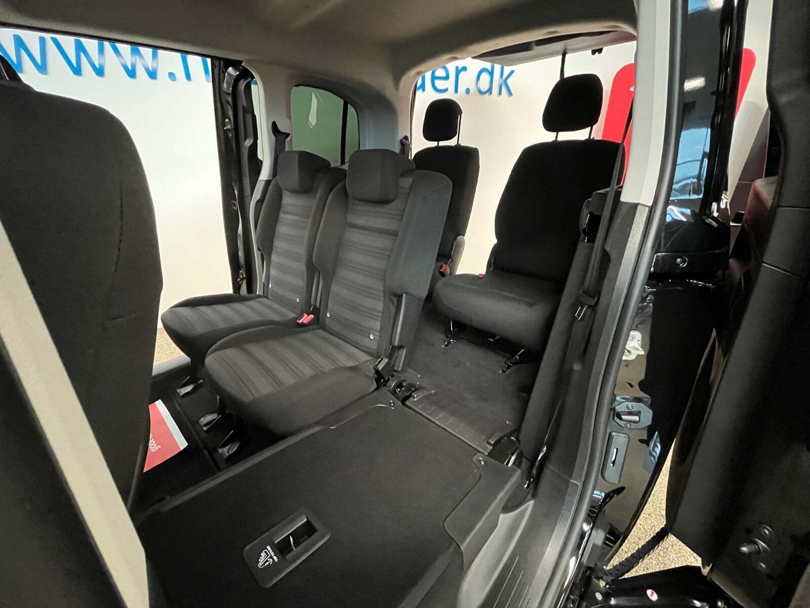 Sort Opel Combo-e Life fra 2024