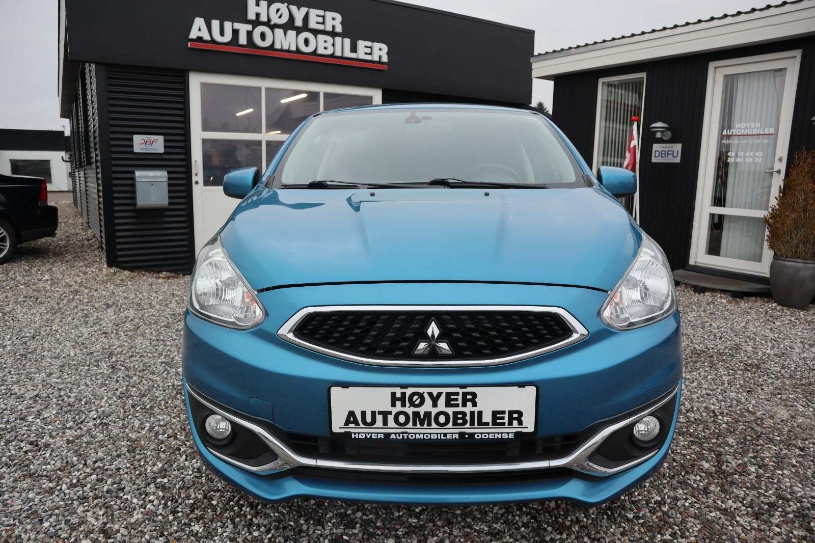 Blå Mitsubishi Space Star fra 2017