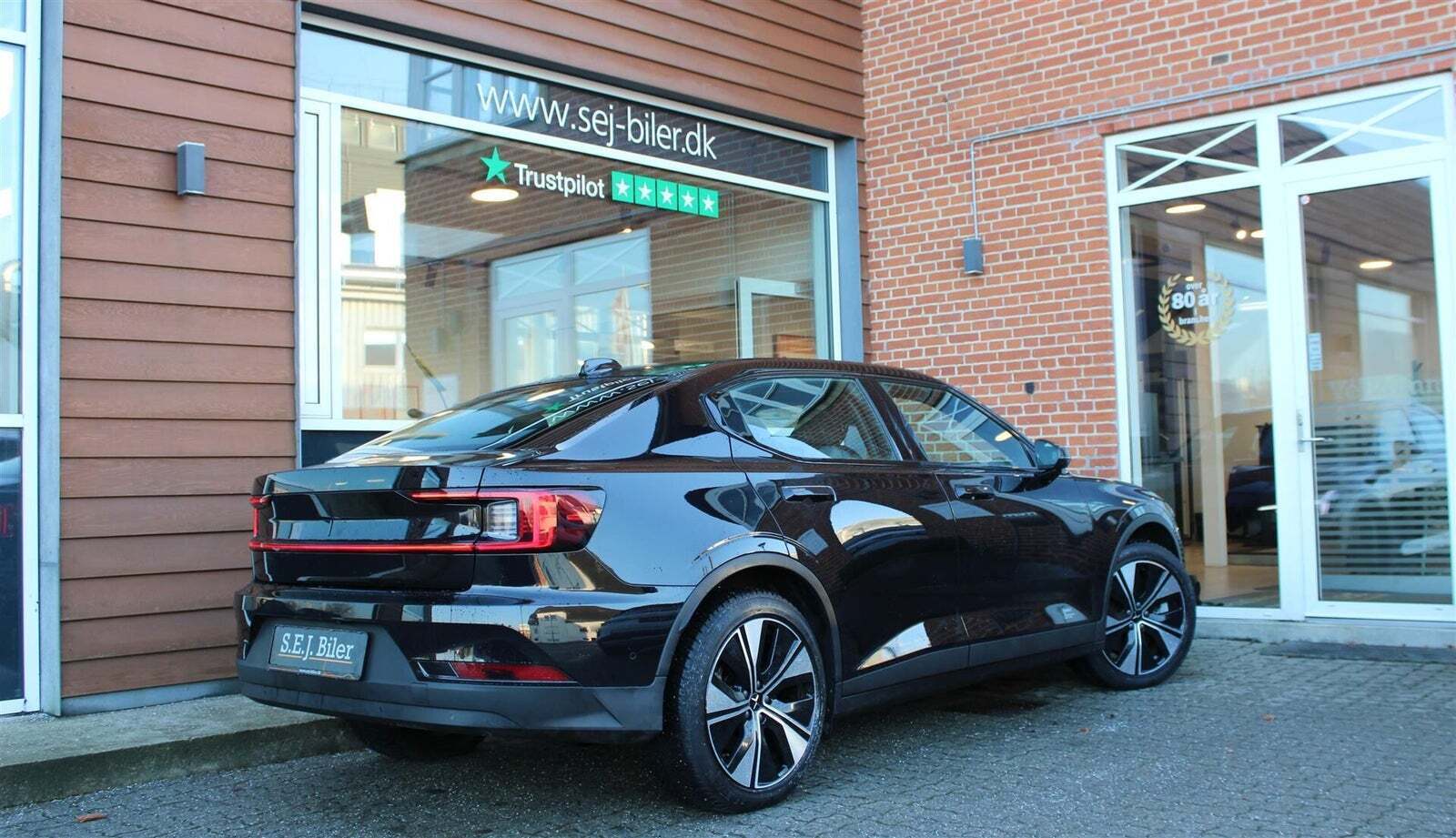 Sort Polestar 2 fra 2023