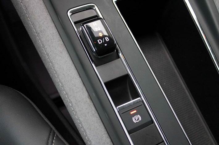 Hvid Skoda Enyaq fra 2024