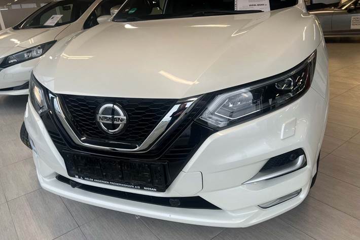 Hvid Nissan Qashqai fra 2020