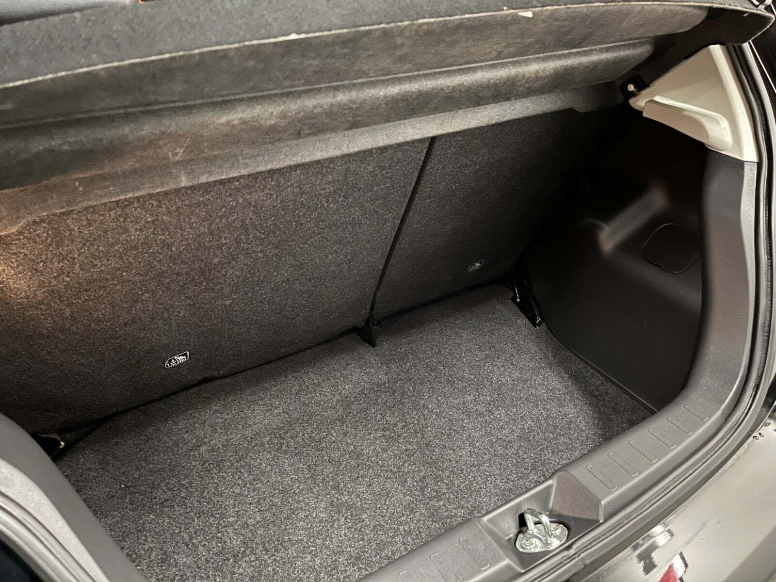 Sort Mitsubishi Space Star fra 2016